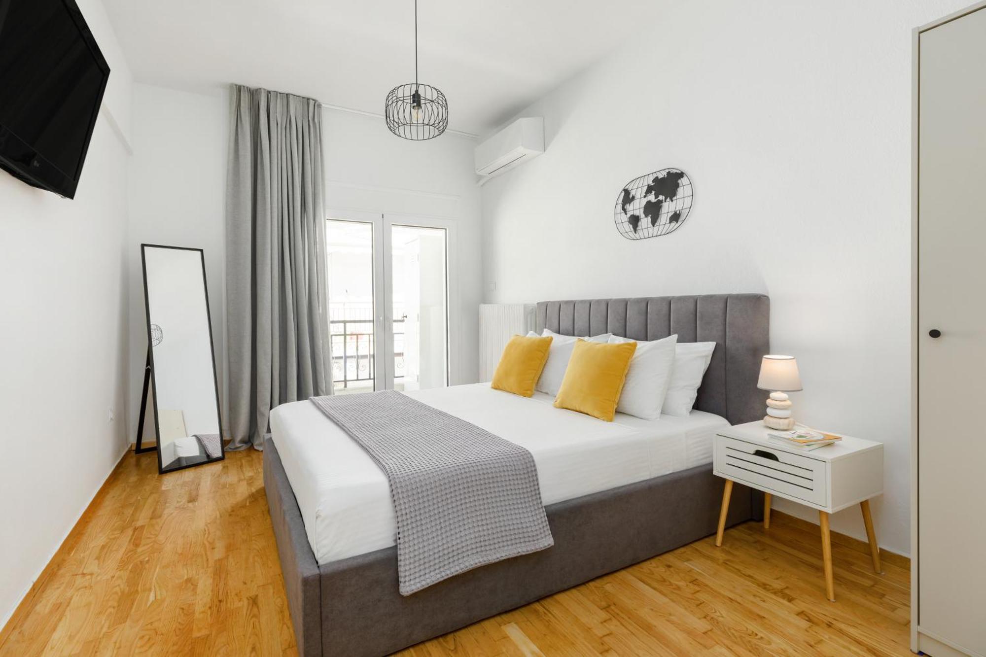 53 Central Luxury Apartment Kalamaria Tesalonika Bagian luar foto